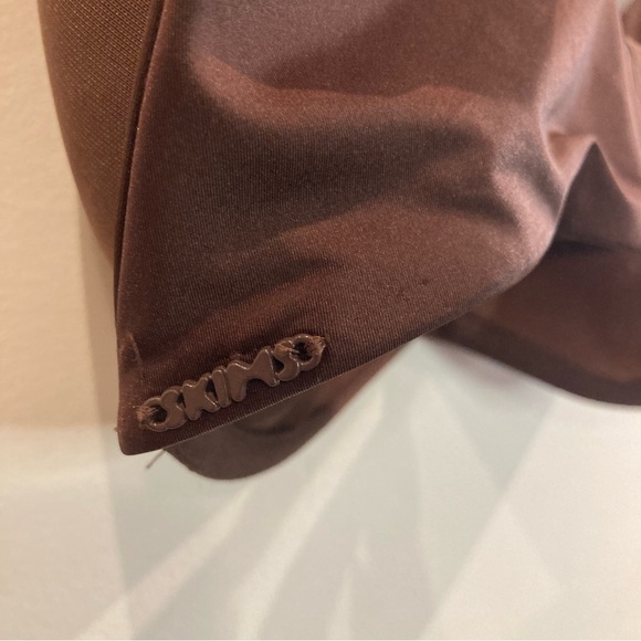 SKIMS  Sz 36DDDD Underwire Adjustable Straps Non Padded Side Support Bra - Picture 2 of 11